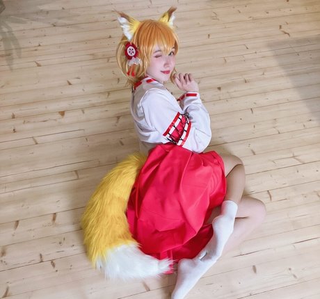 Kawaii Fox Tyan perfect model pics