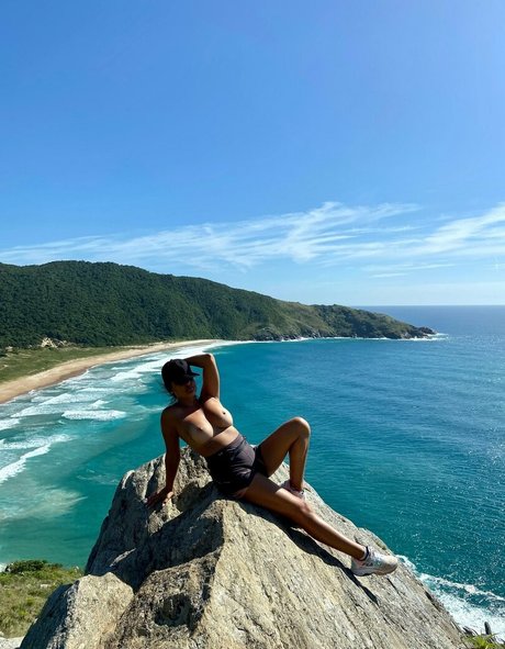 brazilian redhead model nudes gallery