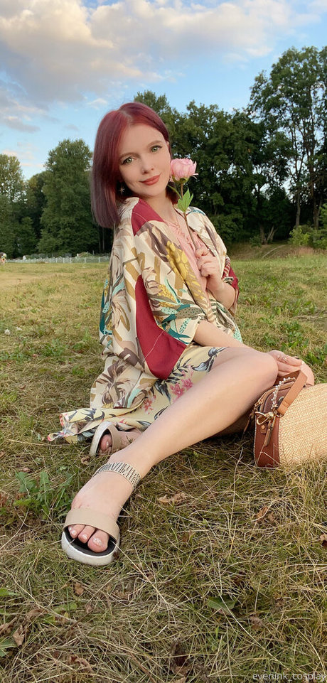 evenink free naked actress archive