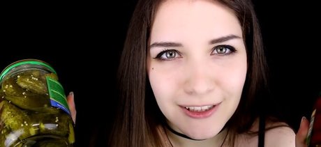 KittyKlaw ASMR sexy actress pic