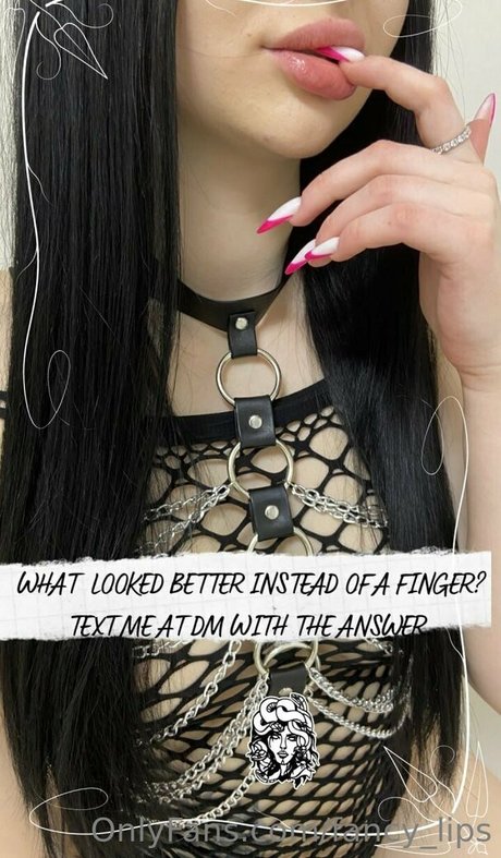 fancy lips naked model photos