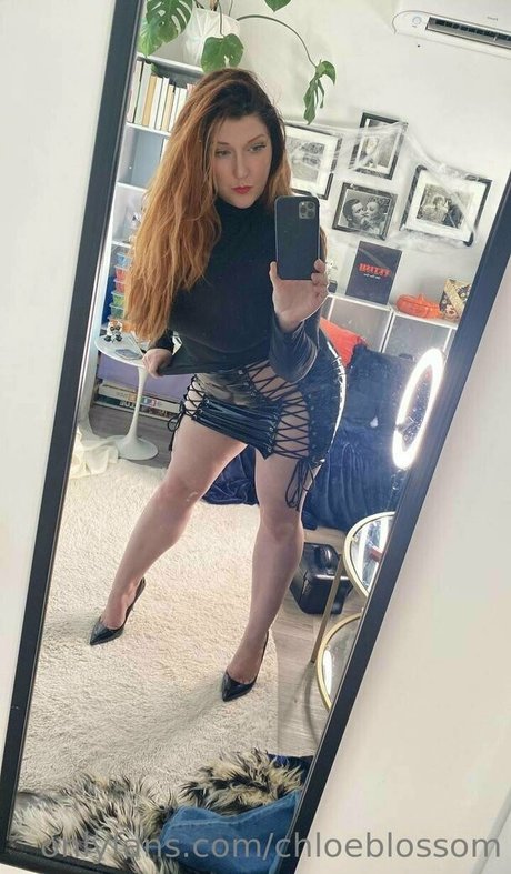 chloeblossom pornographic model photos
