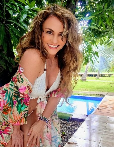 Aura Cristina Geithner perfect star galleries