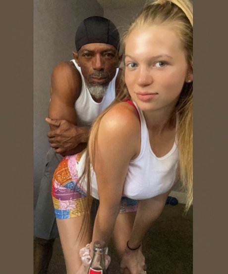 Unc Snowbunny hot star gallery