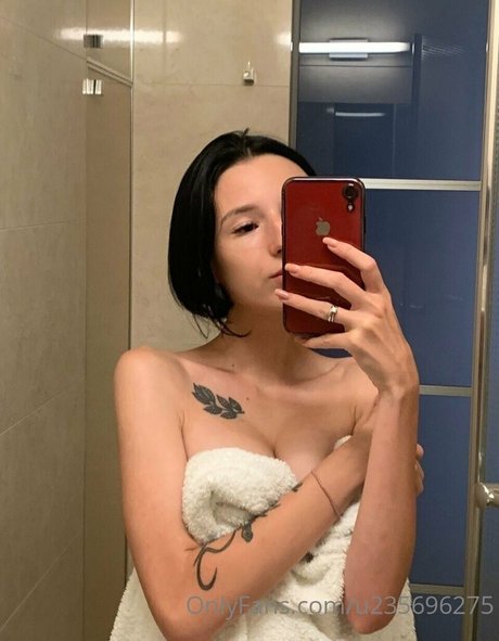 lily shine model hd img