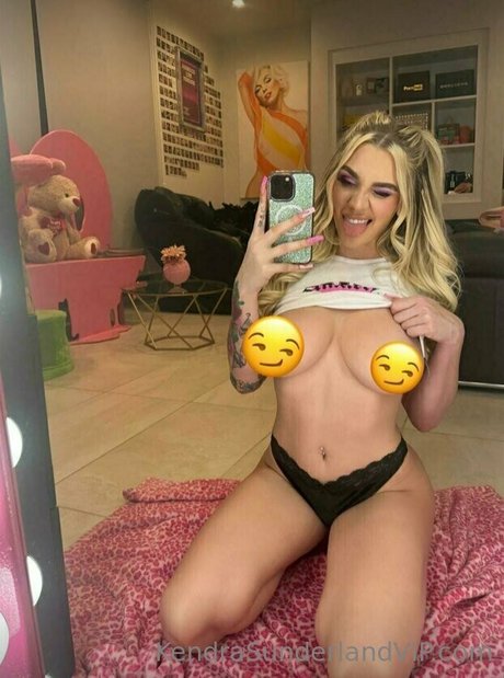 KendraSunderland perfect model photo