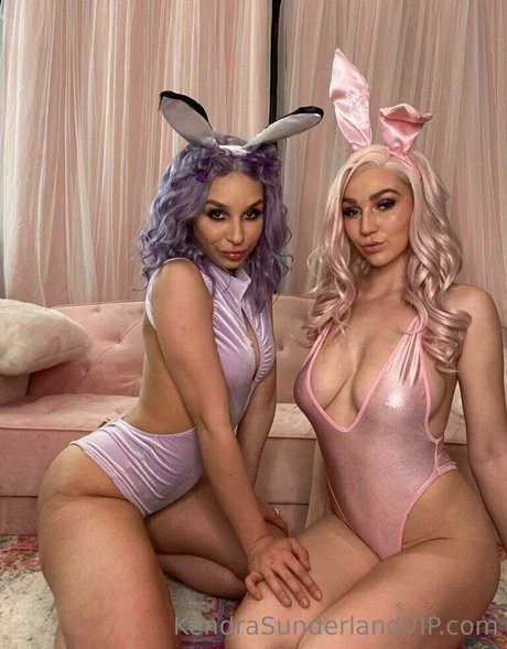 KendraSunderland star high quality picture