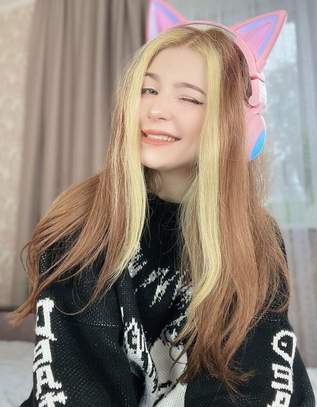 bananka17 high quality model picture