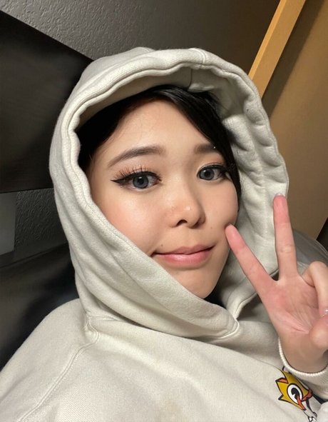 ExtraEmily pornstar beautiful img