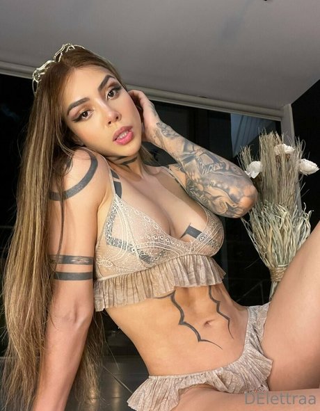 DElettraa best model galleries