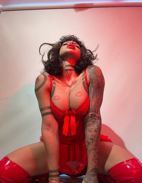 DElettraa sexy star image