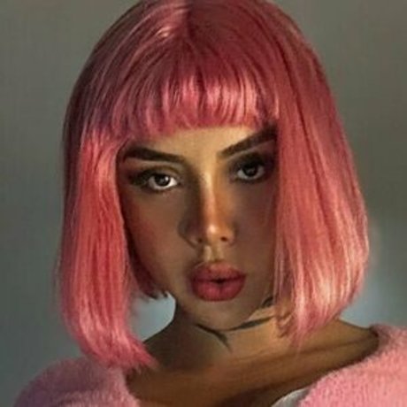 DElettraa model adult pics