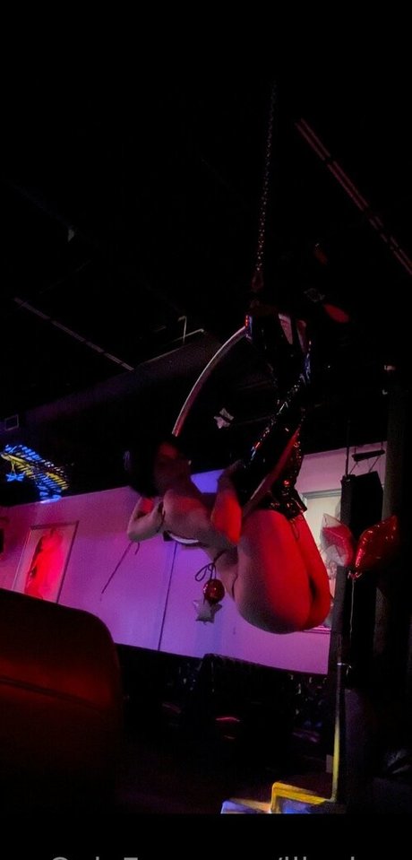 lilvelma naked star image