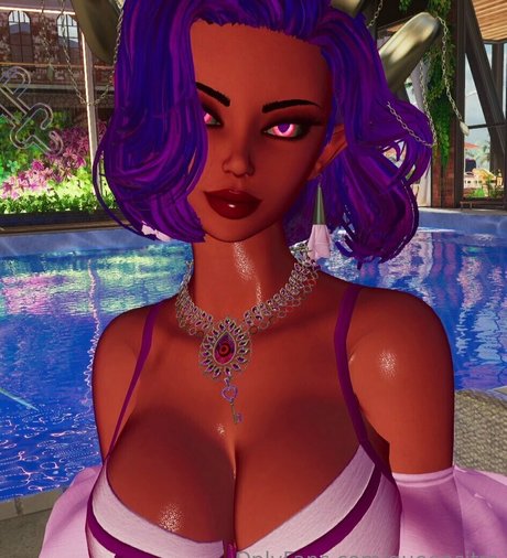 queensitra exclusive model photo