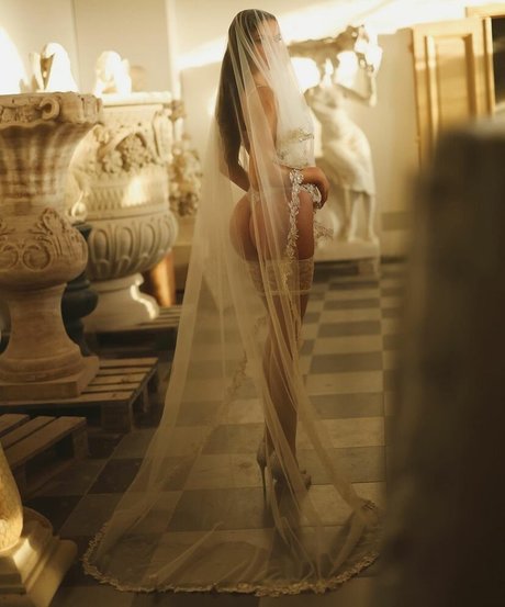 Oriola Marashi exclusive model image