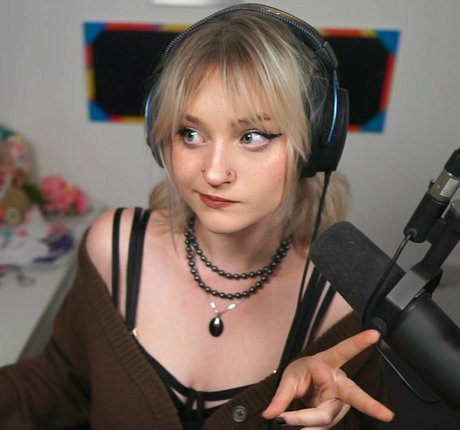 Nihachu model art pictures