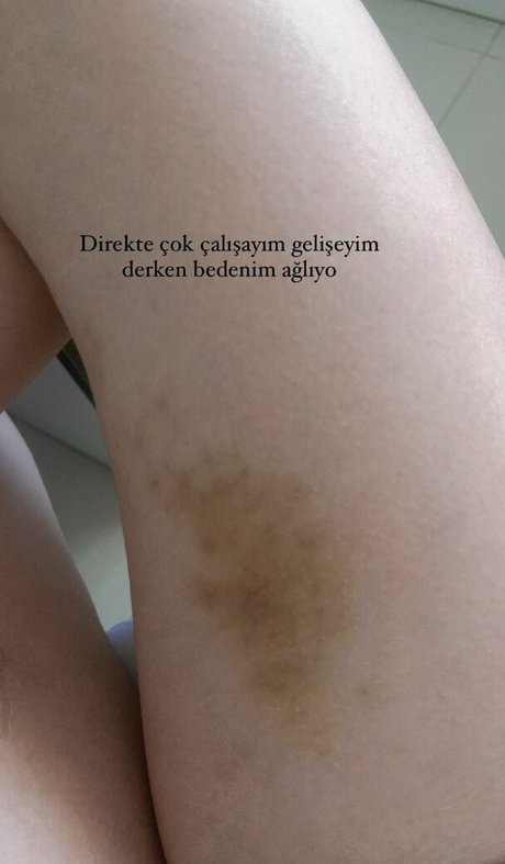 Aldreann erotic model pictures