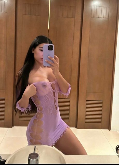 elizabethpinaa pornstar erotic pic