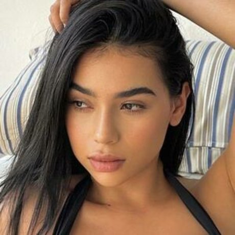 elizabethpinaa perfect pornstar image