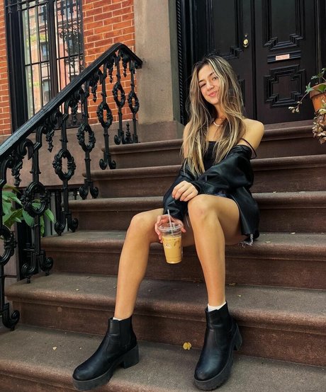 Emily Legler pornstar nude pictures