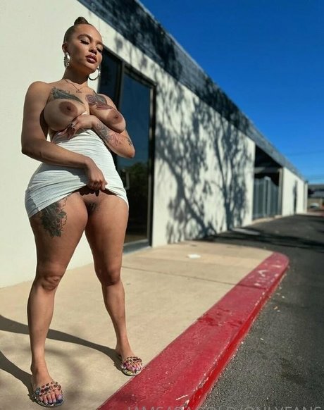 Sara Gold model porn archive