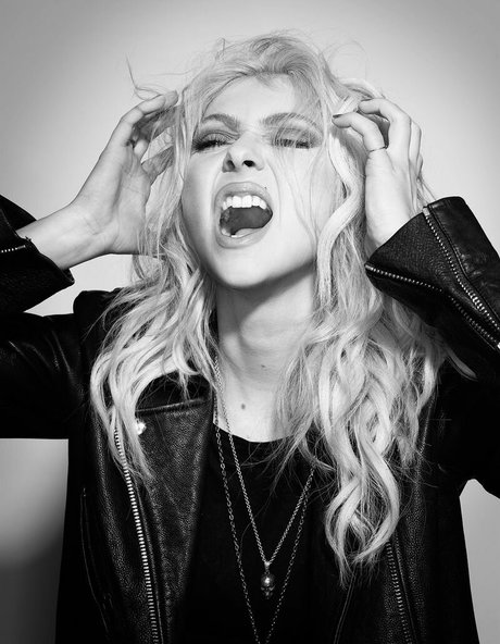 Taylor Momsen free actress photo