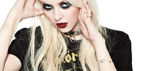 Taylor Momsen adult actress photo