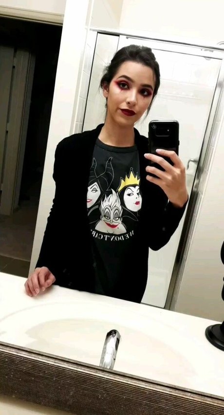 ASMR Glow sex actress archive