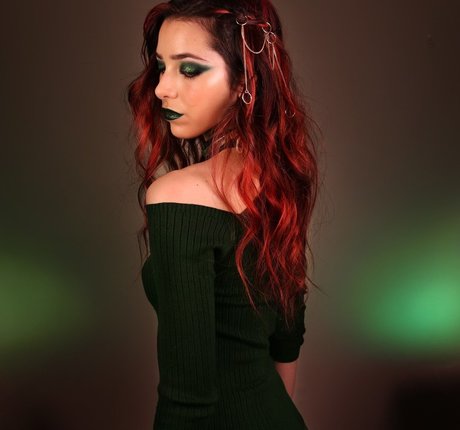 ASMR Glow beautiful actress gallery