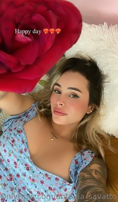 antonia savatto art model pic