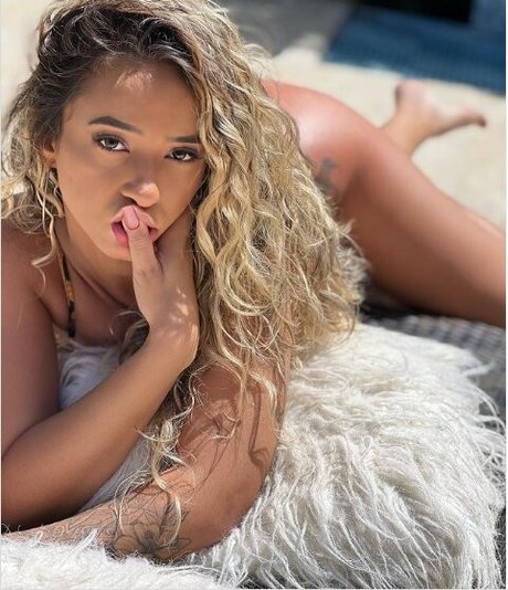 Shakibeach best star pics