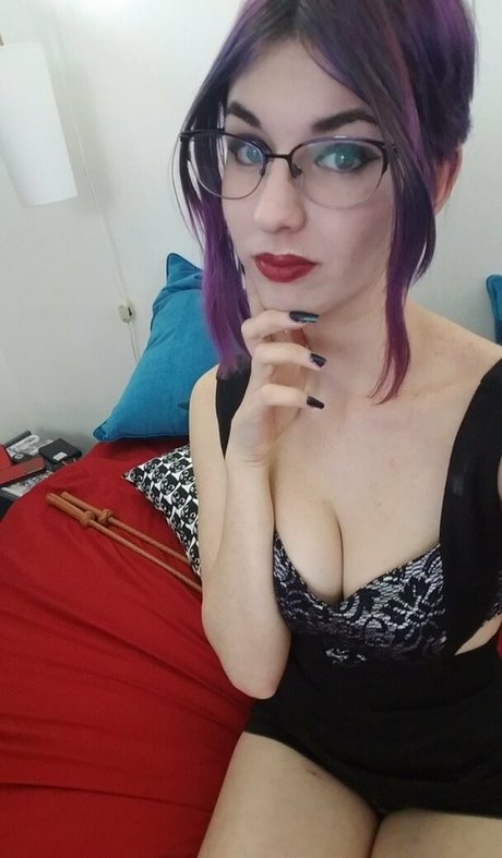 alicesnow pornographic star picture