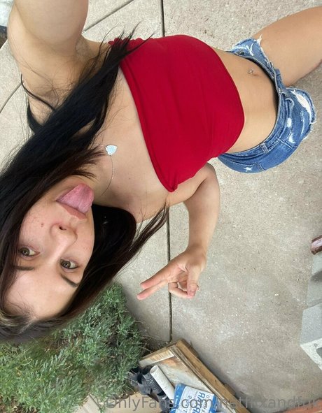 lizzysnyder18 nude model gallery