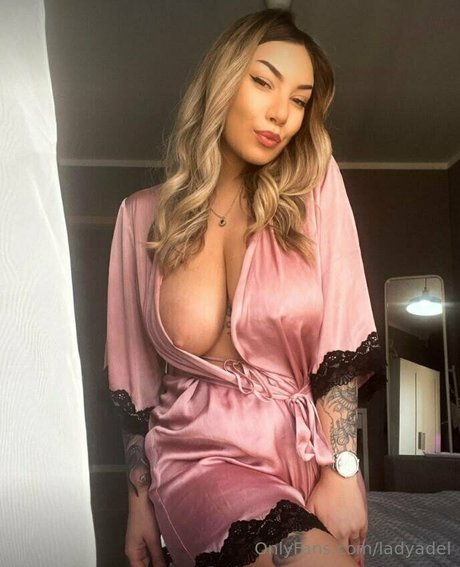 ladyadel naked pornstar picture