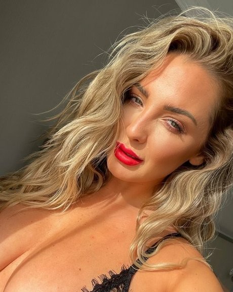 Daisydooxx star porn gallery