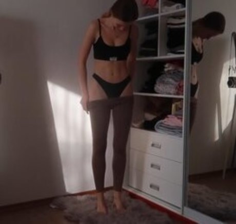 Mary Lvk sexy star pic