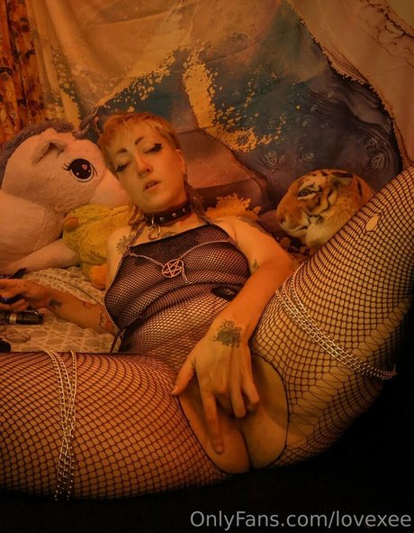 lovexee sex actress pics