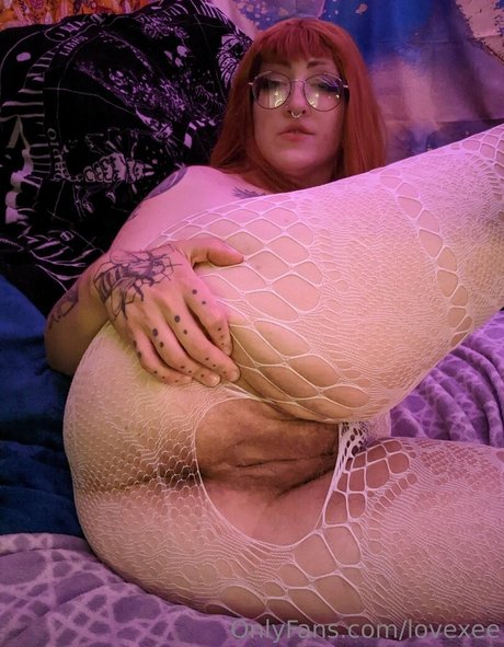 lovexee star hot photo