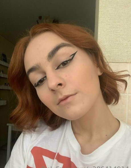 eva percy hot model photo