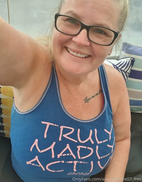 aussiebarbie07 free pornstar erotic pictures
