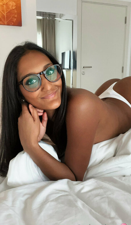 nina lea sexy model archive