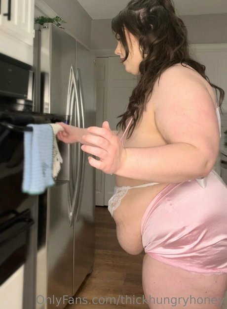 thickhungryhoney nude pornstar img