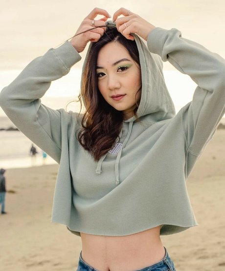 Fanfan xxx model photo