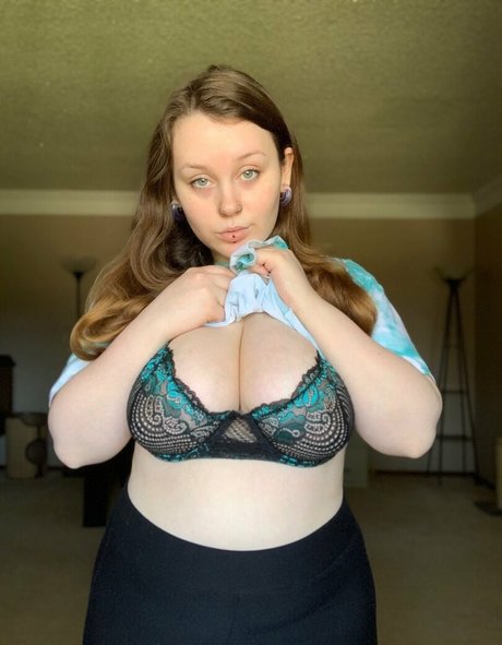 sluttylilrose model hot galleries