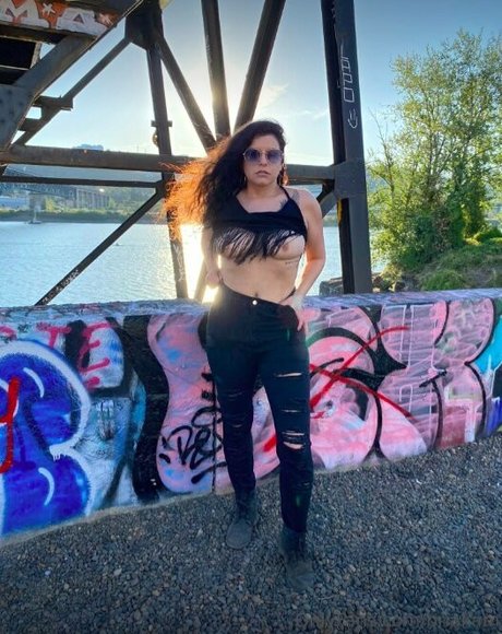 Bria And Chrissy model perfect photos