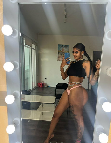 ariocean model pornographic photos