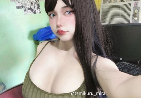 miraaamiku adult actress photos