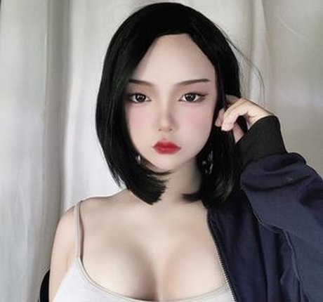 miraaamiku pornstar beautiful pics