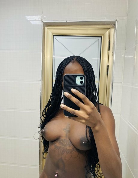 Queen tahshaar perfect pornstar img