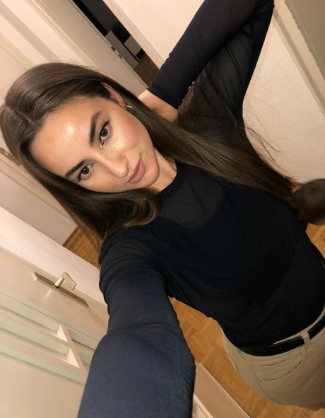 NaughtyCola hd star photo